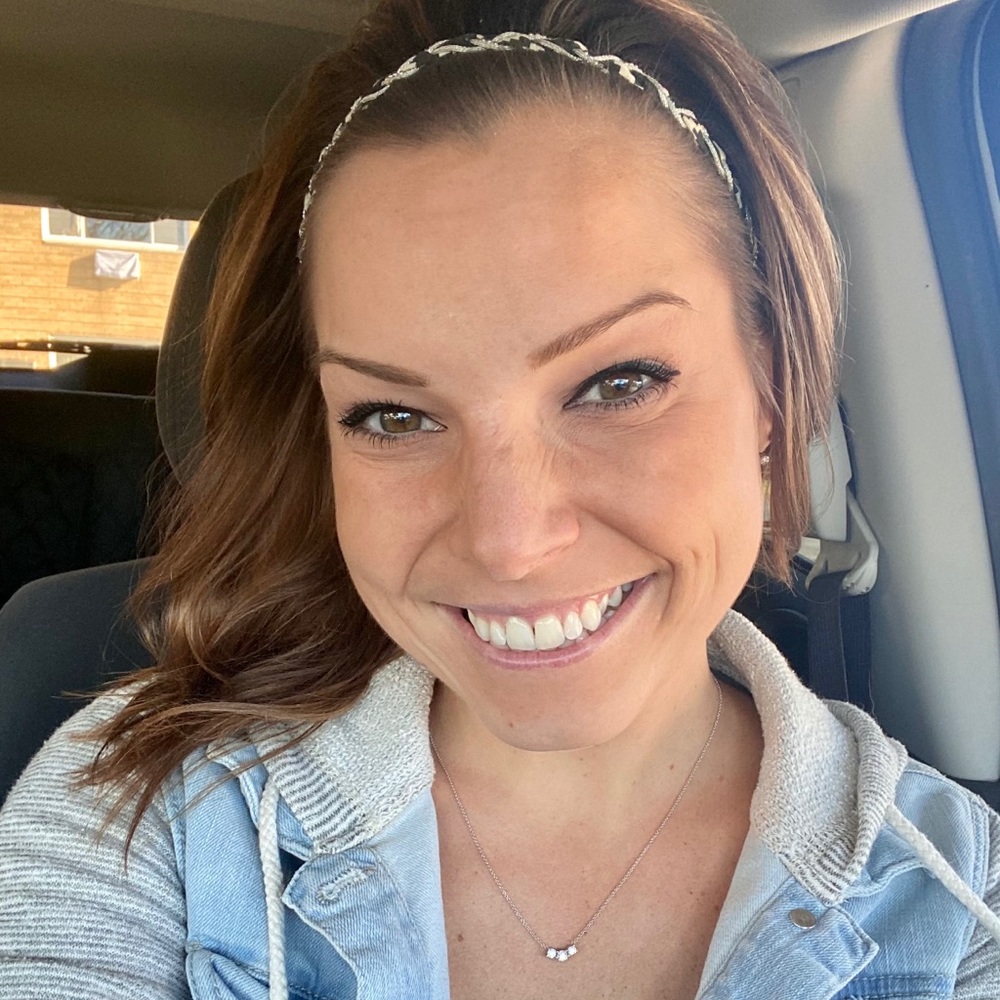 Meet your Posher, Alyssa